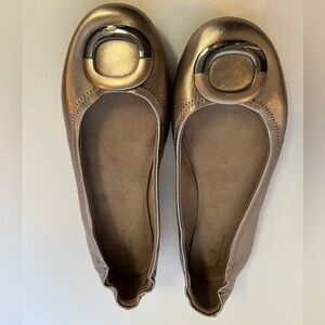 Bandolino Rose Fanciful Slip-On Ballet Flats Women’s size 8.5